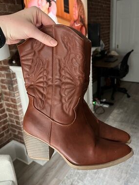 Berness Brown Heeled Cowgirl Boot
